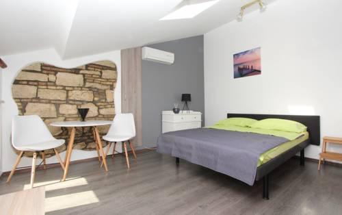 Studio Petra Apartment Rovinj Bagian luar foto
